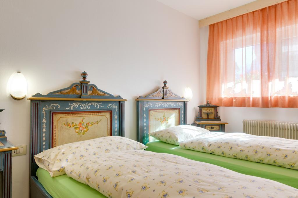 Appartamenti Cesa Maria Mountain Hospitality Canazei Bagian luar foto