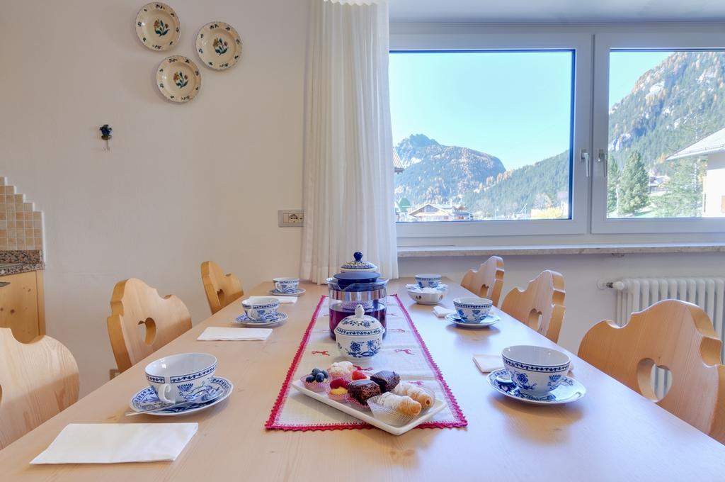 Appartamenti Cesa Maria Mountain Hospitality Canazei Bagian luar foto