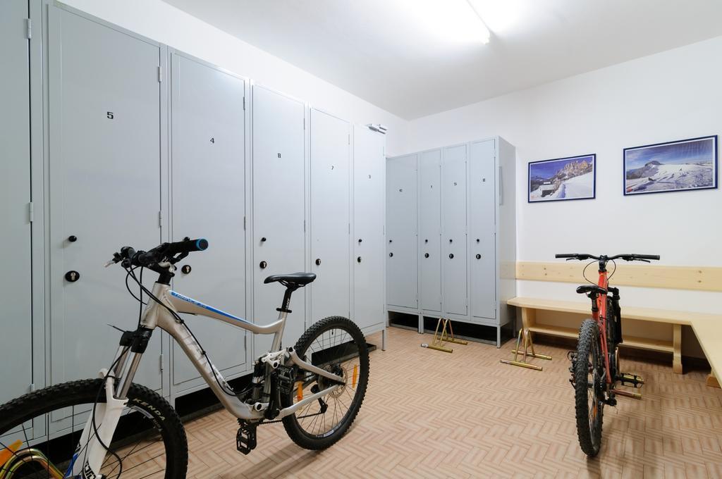 Appartamenti Cesa Maria Mountain Hospitality Canazei Bagian luar foto