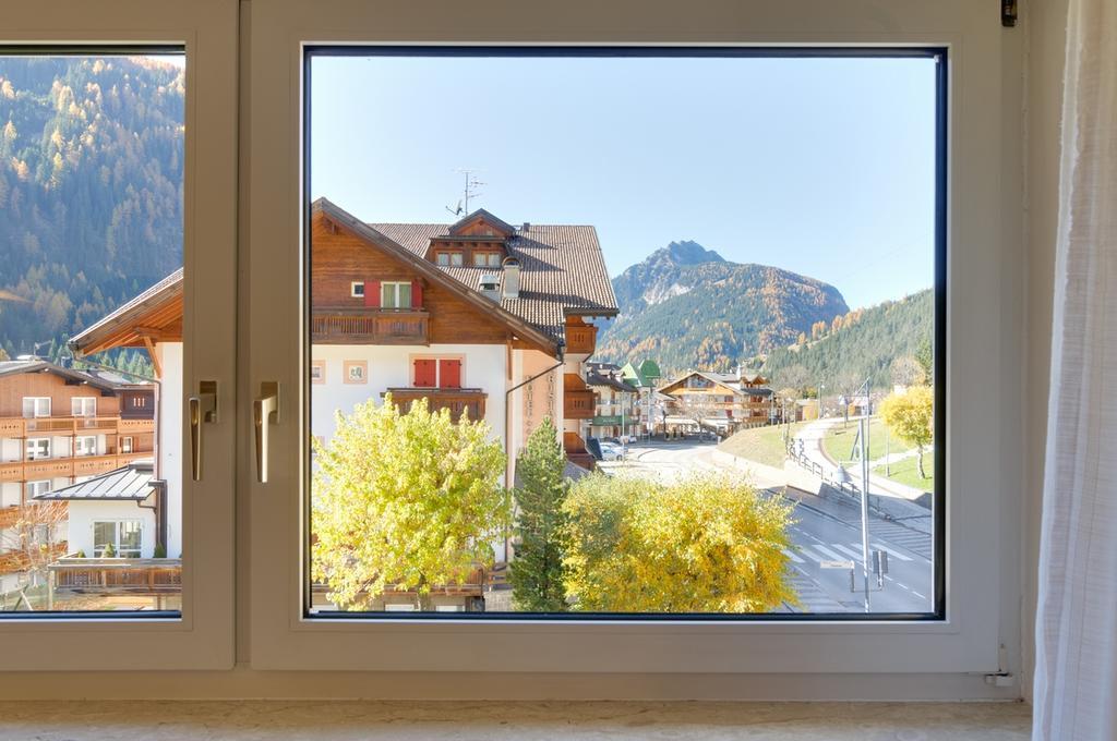 Appartamenti Cesa Maria Mountain Hospitality Canazei Bagian luar foto